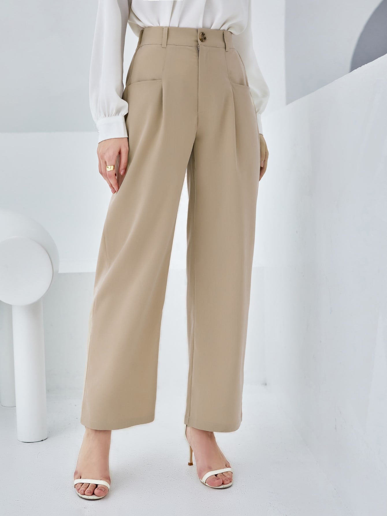 Solid Pocket Detail Tailored Pants